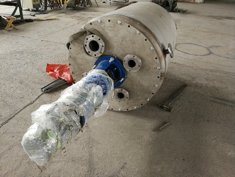 鈦鋼復(fù)合反應(yīng)釜